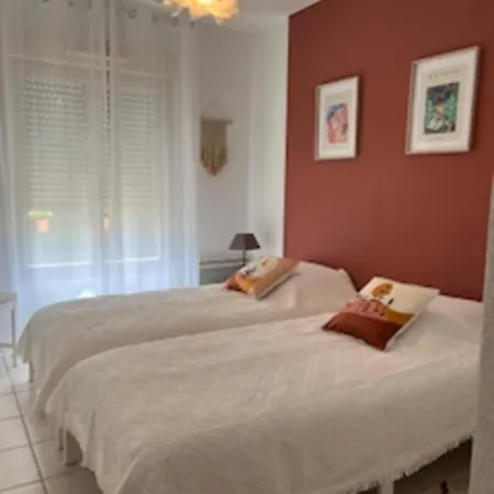Comfortable With 2 Balconies Antibes