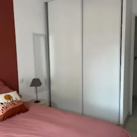 Comfortable With 2 Balconies Apartment Antibes